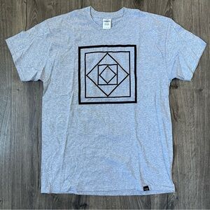 New Men’s Geometric Print Graphic Tee